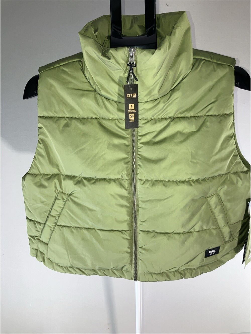 Vans Women Sz Small MTE Foundry Puffer Vest Olive Green Repellent Insulated NEW